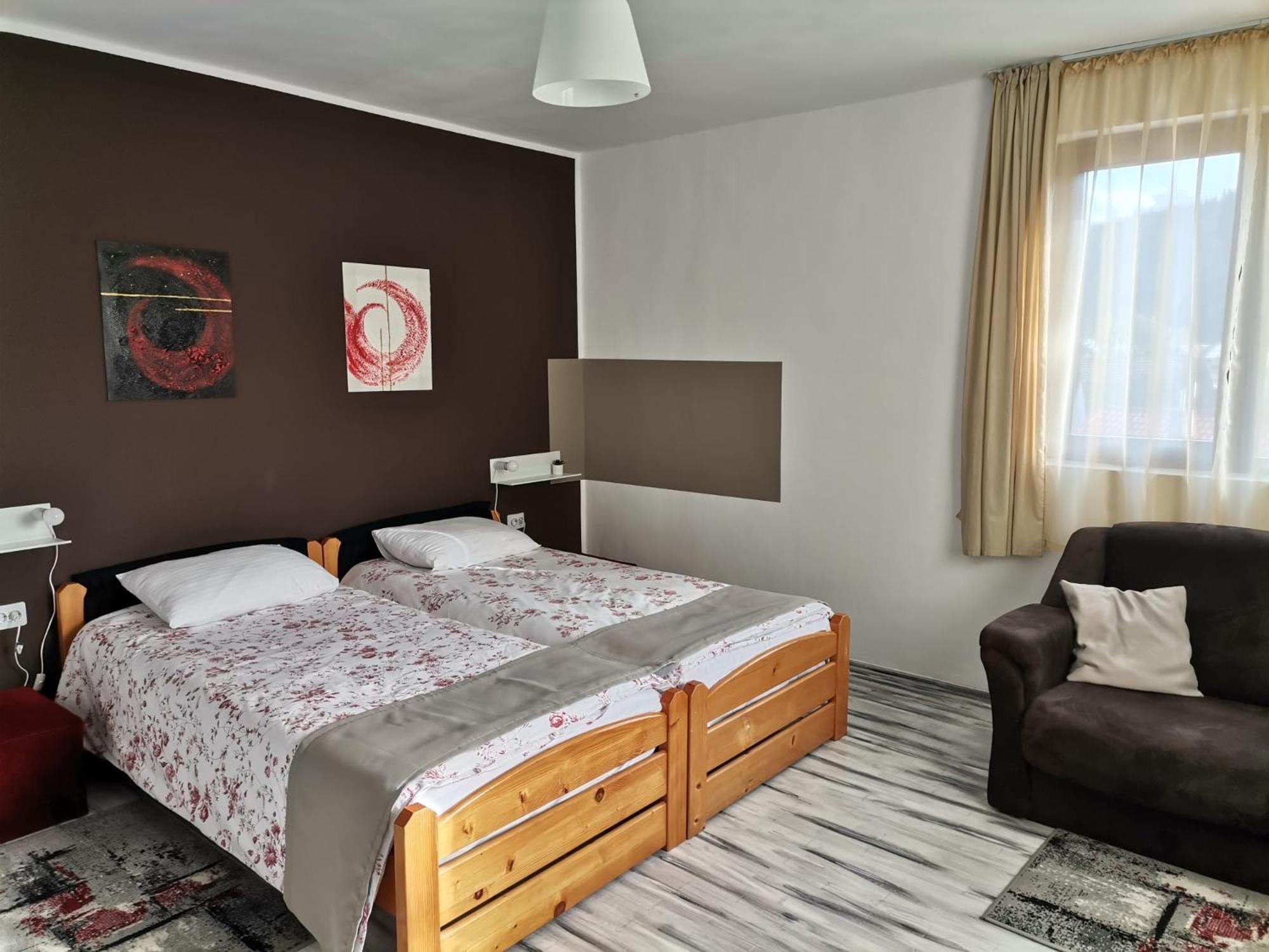 Zoso Home Buşteni Екстериор снимка