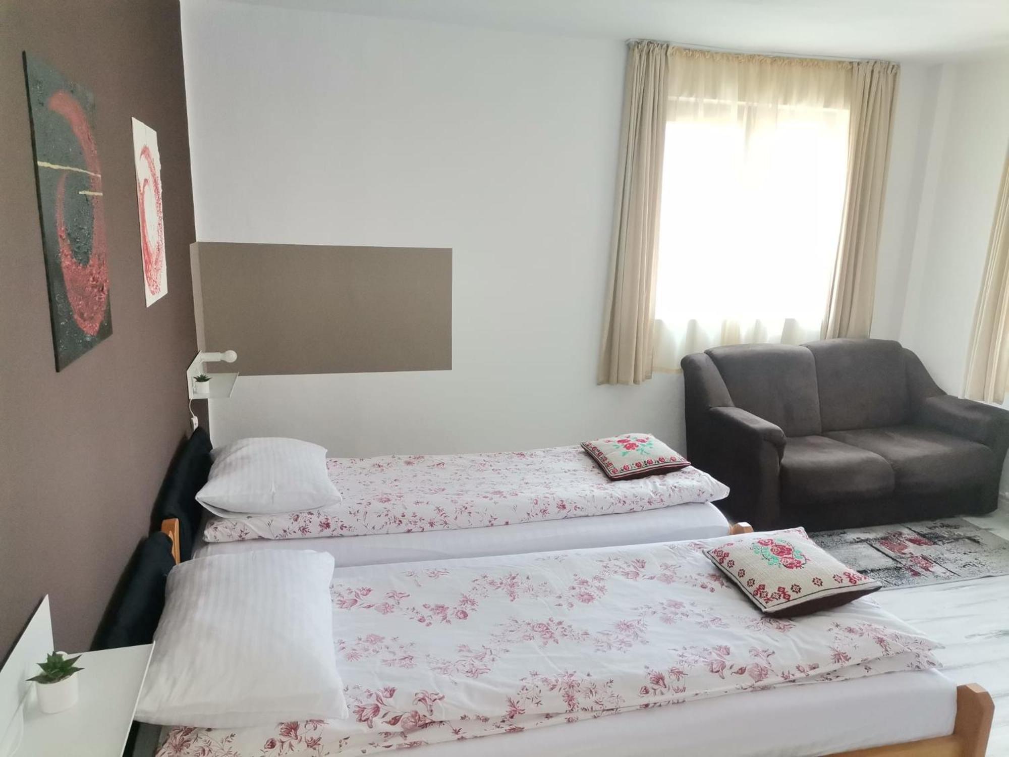 Zoso Home Buşteni Екстериор снимка